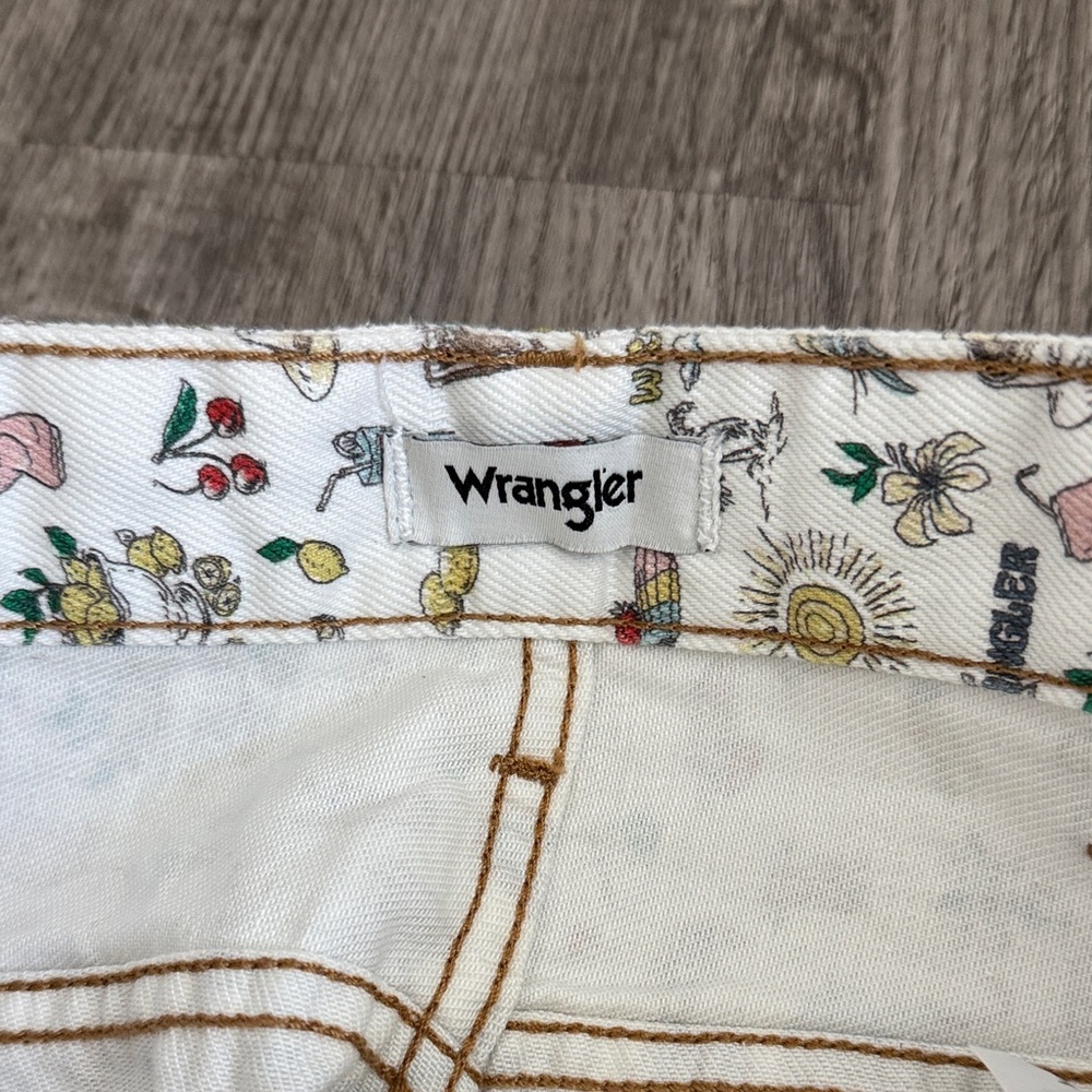 Wrangler Women's Patterned Flare Jeans in White - Picture 2 of 5